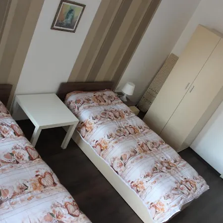 апартамент лаура * Pomorie